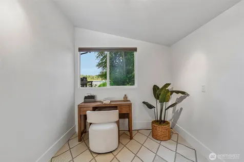 5631 99th Avenue NE Lake Stevens WA 98258