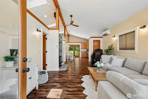 5631 99th Avenue NE Lake Stevens WA 98258