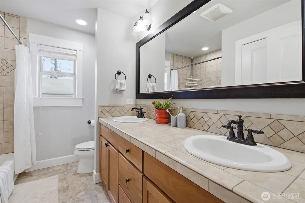 10135 NE 62nd Street Kirkland WA 98033