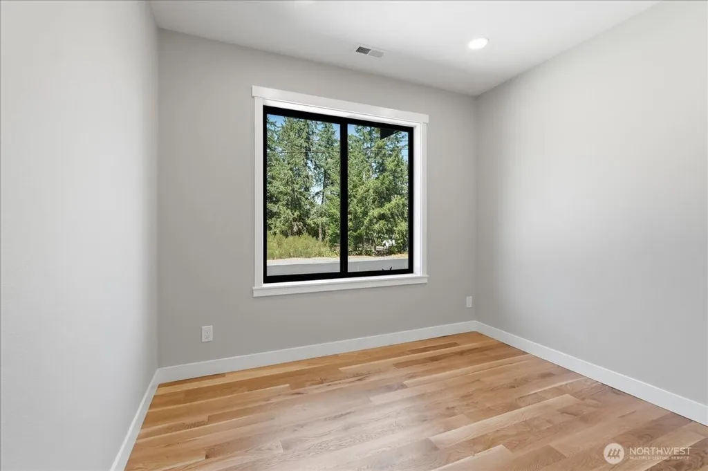 4322 60th Street E Tacoma WA 98443