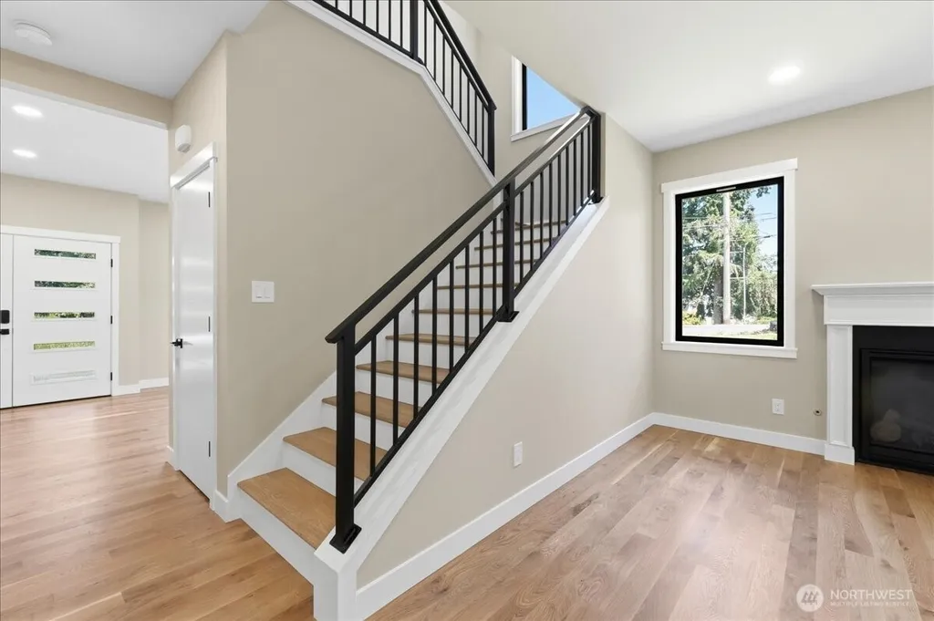 4322 60th Street E Tacoma WA 98443