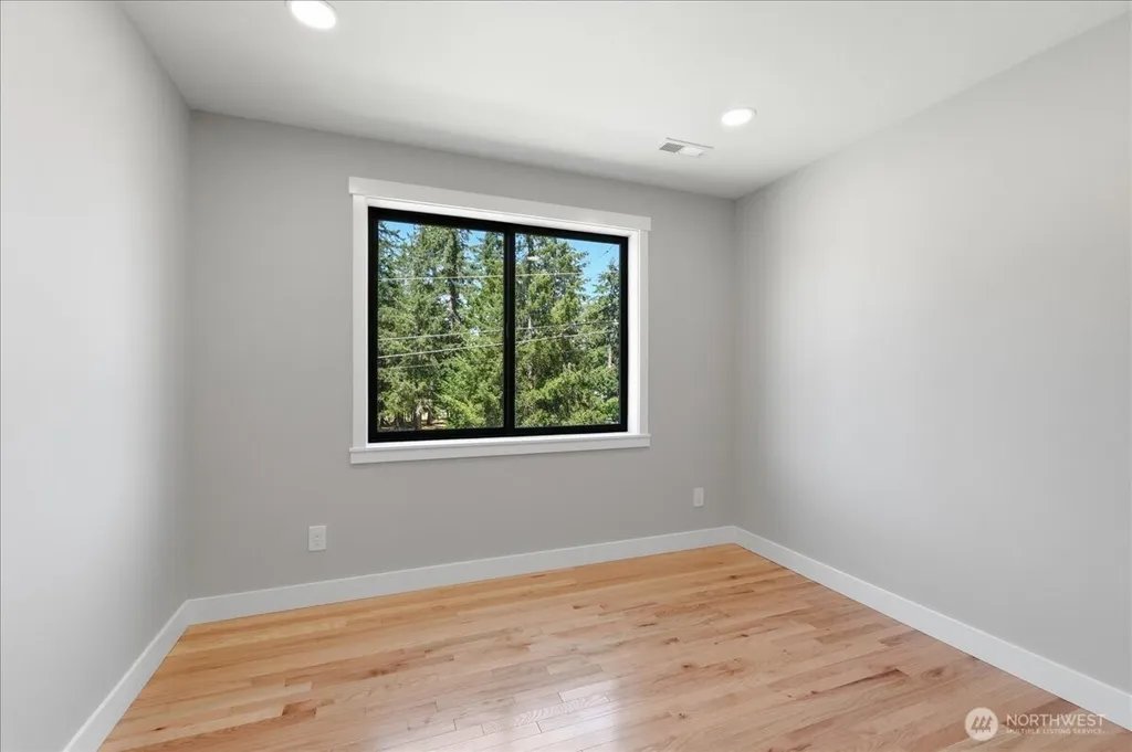 4322 60th Street E Tacoma WA 98443