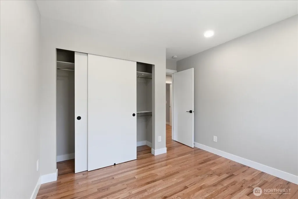 4322 60th Street E Tacoma WA 98443