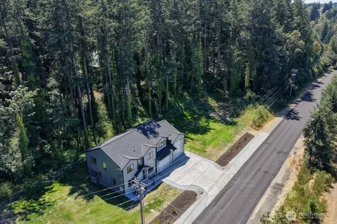 4322 60th Street E Tacoma WA 98443