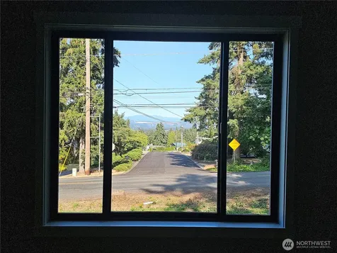 4322 60th Street E Tacoma WA 98443