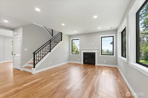 4322 60th Street E Tacoma WA 98443