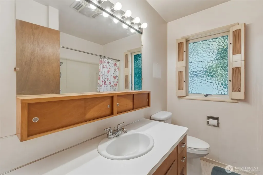 401 Barr Drive Kelso WA 98626