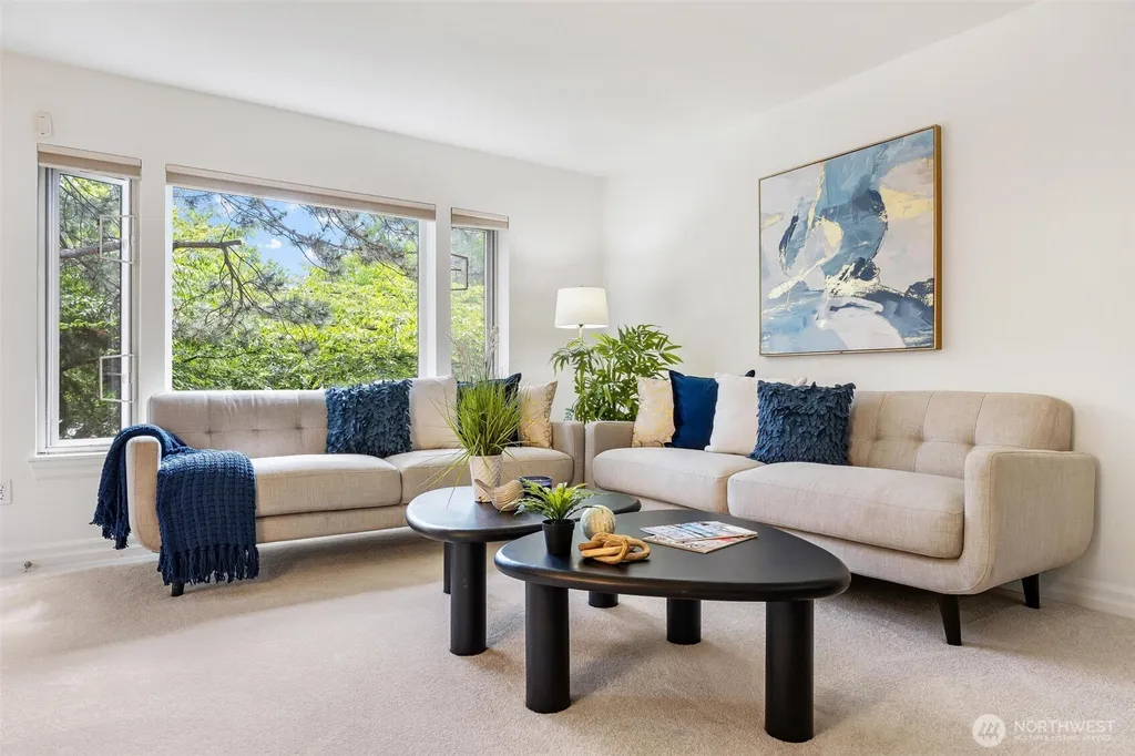 215 20th Avenue E Seattle WA 98112