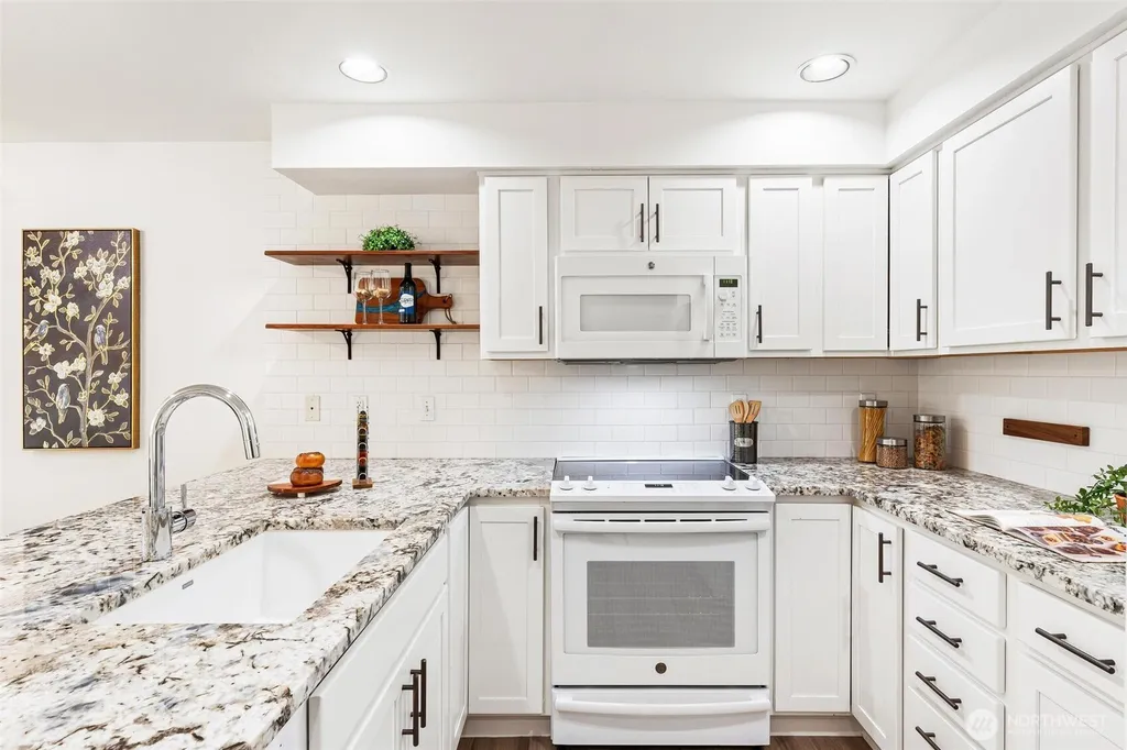 215 20th Avenue E Seattle WA 98112
