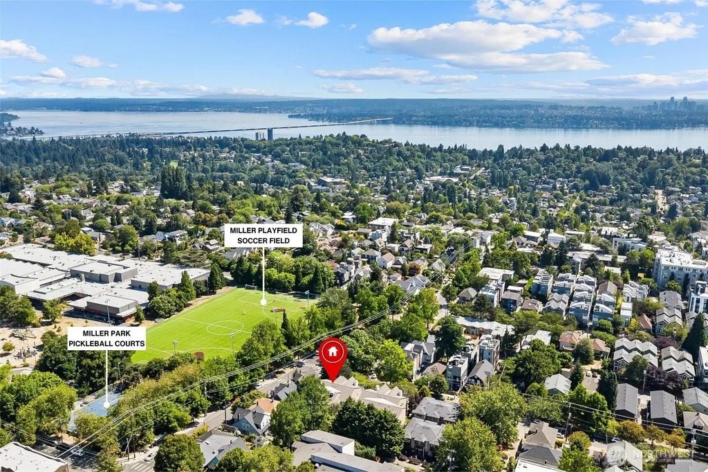 215 20th Avenue E Seattle WA 98112