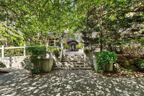 215 20th Avenue E Seattle WA 98112