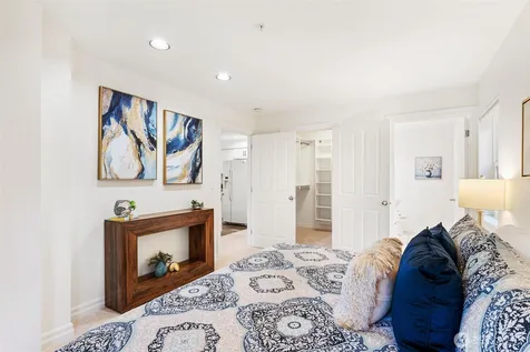 215 20th Avenue E Seattle WA 98112
