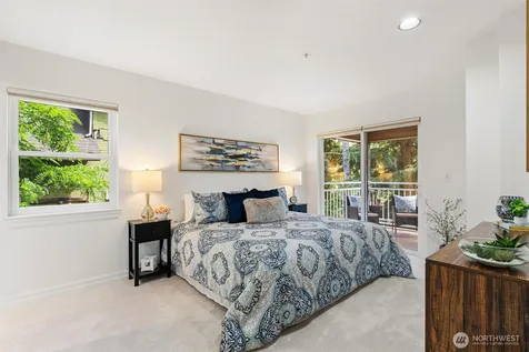 215 20th Avenue E Seattle WA 98112