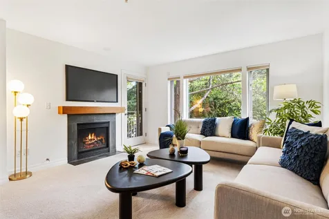 215 20th Avenue E Seattle WA 98112