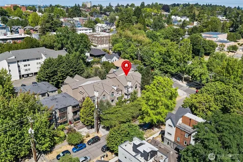 215 20th Avenue E Seattle WA 98112