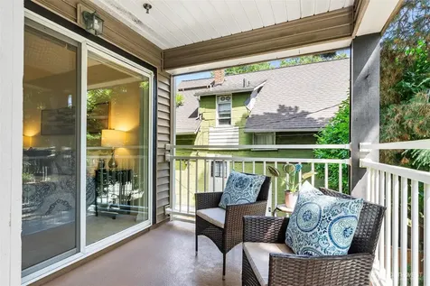 215 20th Avenue E Seattle WA 98112