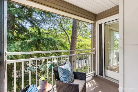 215 20th Avenue E Seattle WA 98112