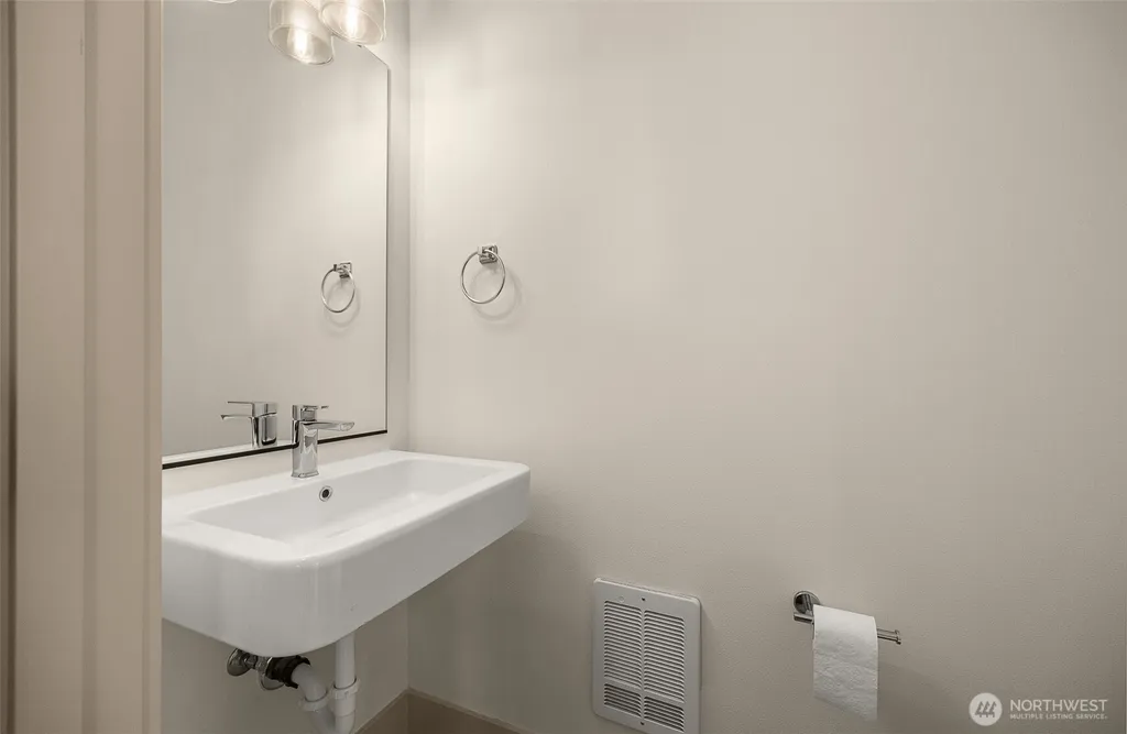 4104 30th Avenue S Seattle WA 98108