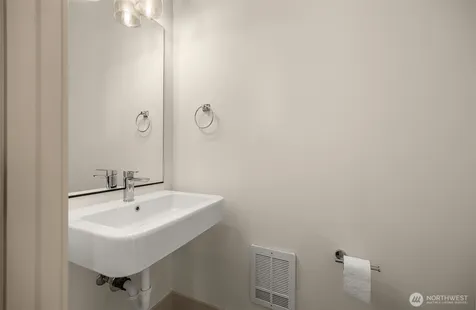 4104 30th Avenue S Seattle WA 98108