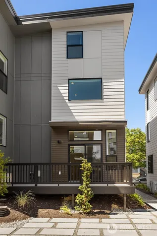 4104 30th Avenue S Seattle WA 98108