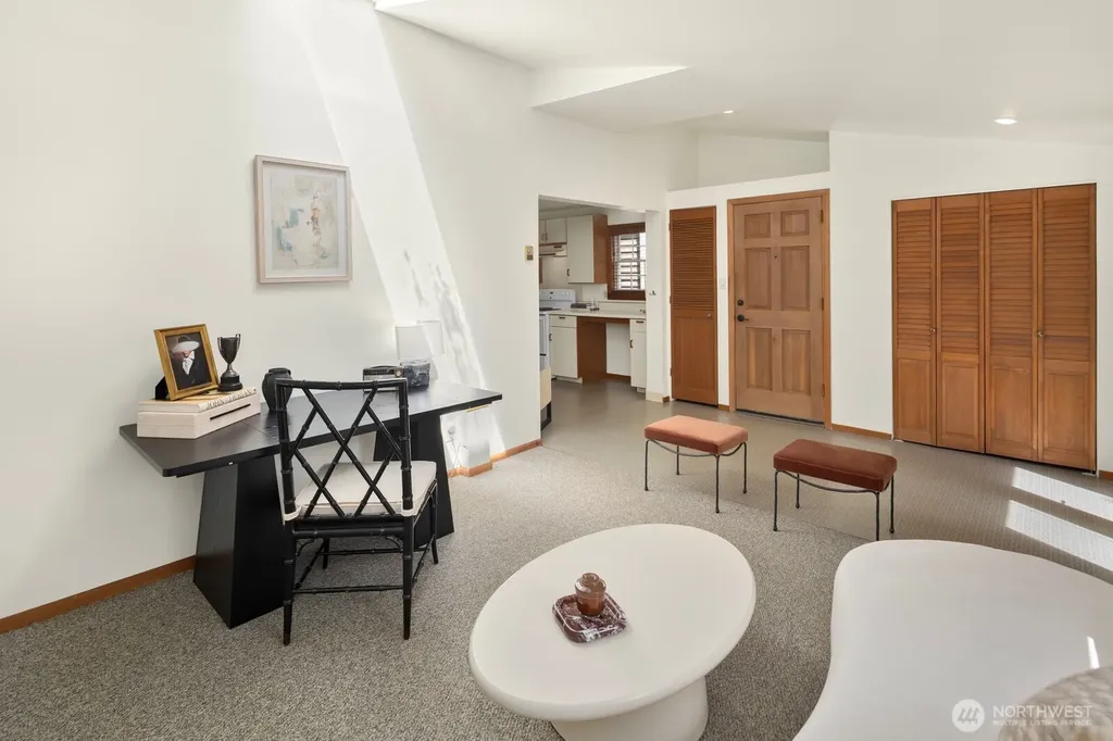 6322 5th Avenue NE Seattle WA 98115
