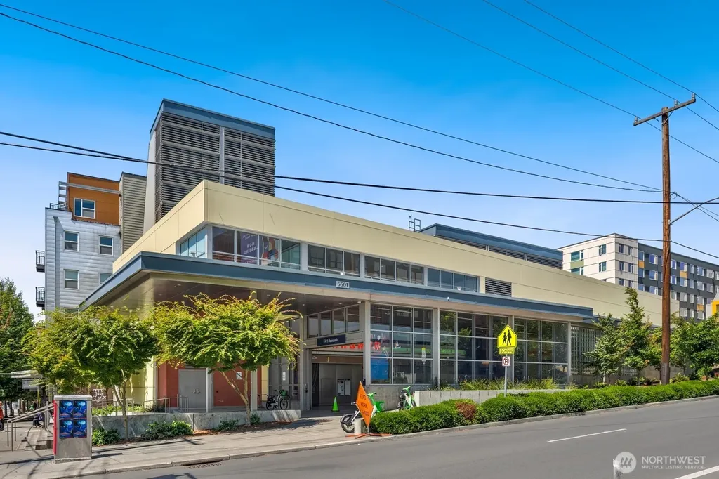 6322 5th Avenue NE Seattle WA 98115