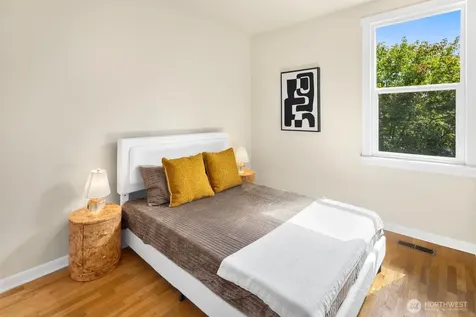6322 5th Avenue NE Seattle WA 98115