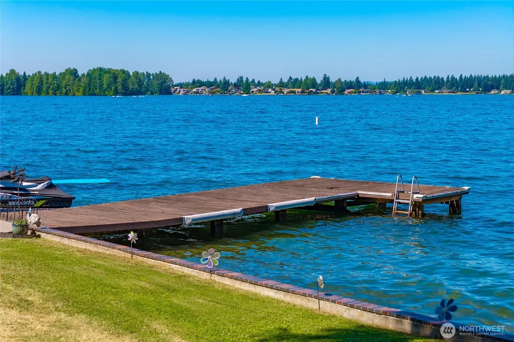 5419 W Tapps Drive E Lake Tapps WA 98391
