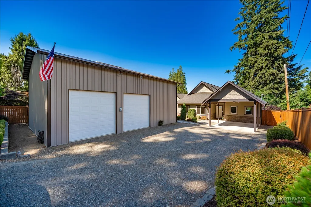 5419 W Tapps Drive E Lake Tapps WA 98391