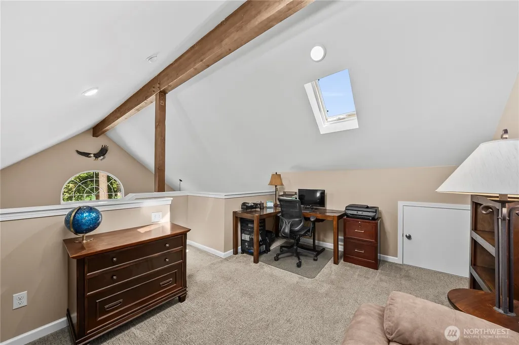 5419 W Tapps Drive E Lake Tapps WA 98391