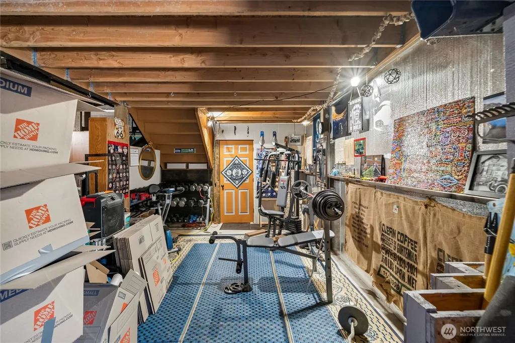5419 W Tapps Drive E Lake Tapps WA 98391