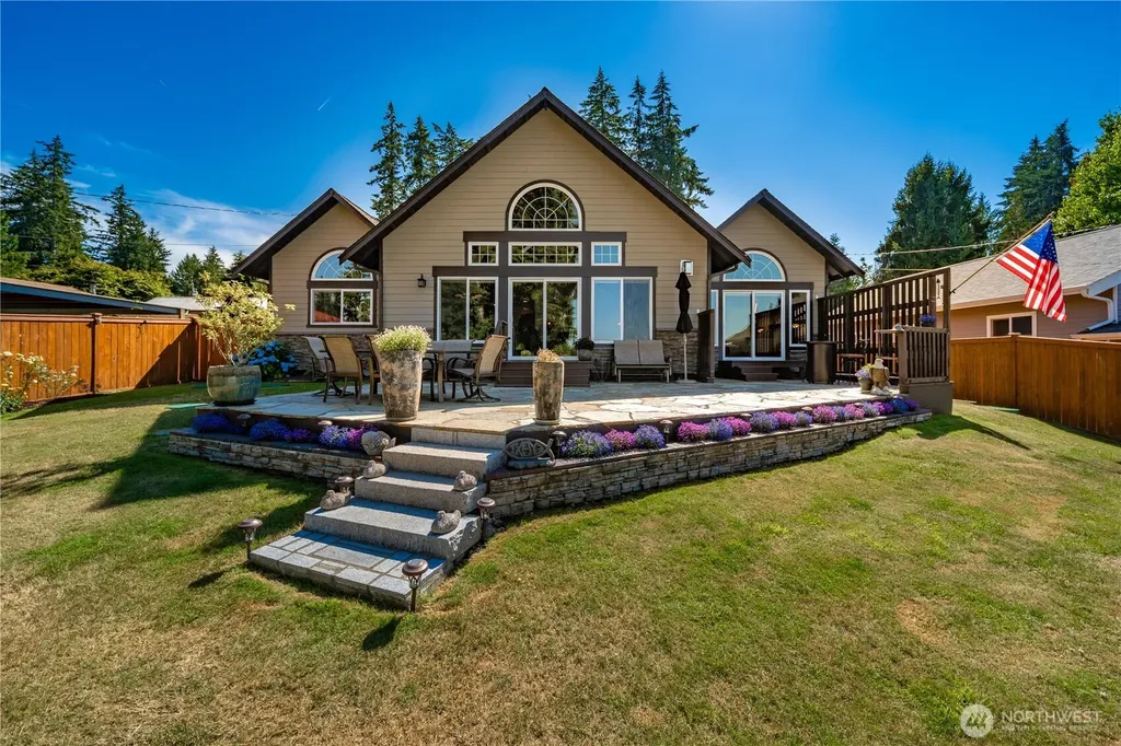 5419 W Tapps Drive E Lake Tapps WA 98391