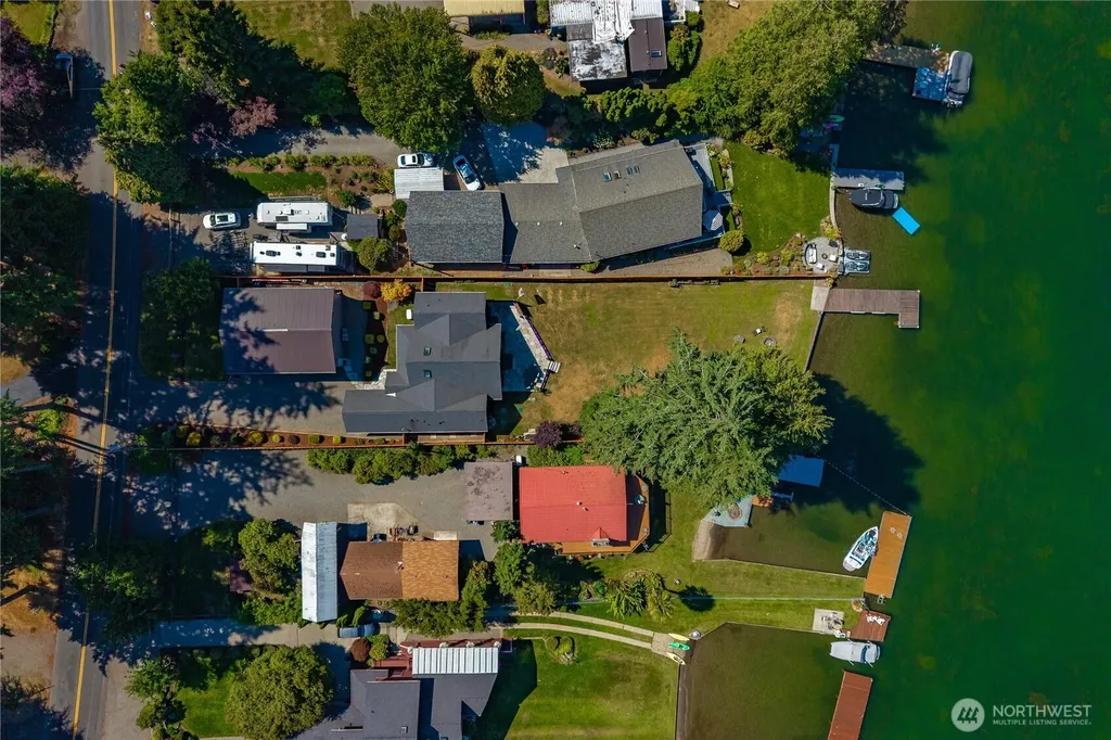 5419 W Tapps Drive E Lake Tapps WA 98391