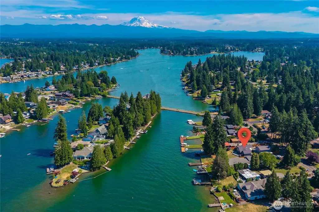 5419 W Tapps Drive E Lake Tapps WA 98391