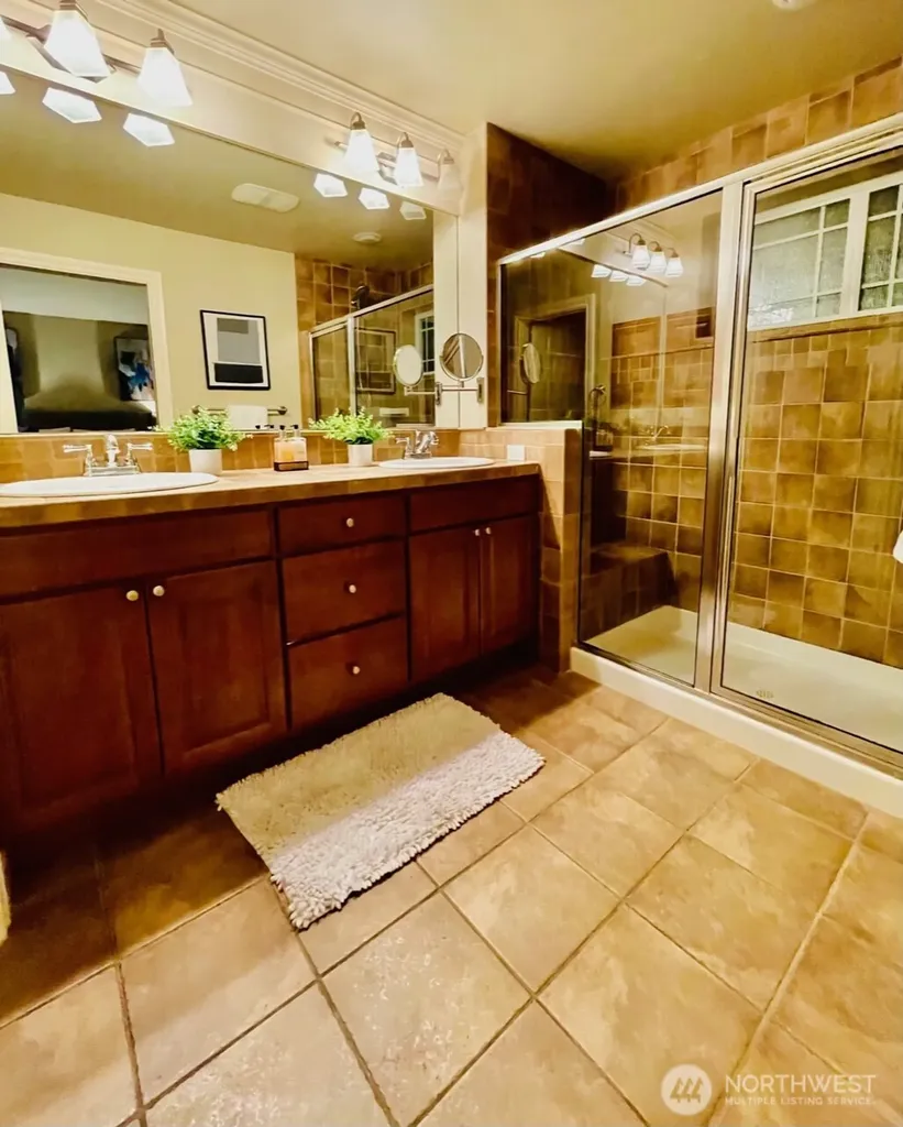 6802 156th Place NE Redmond WA 98052