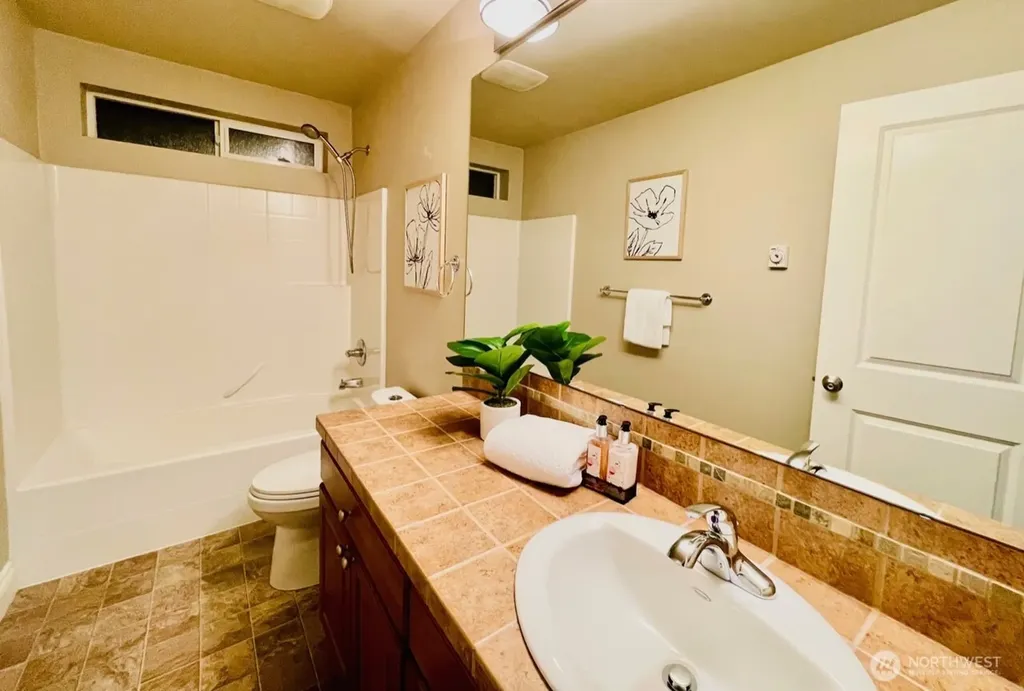 6802 156th Place NE Redmond WA 98052