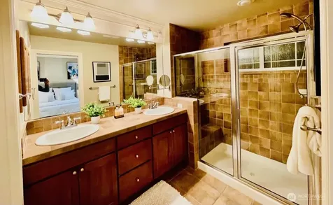 6802 156th Place NE Redmond WA 98052