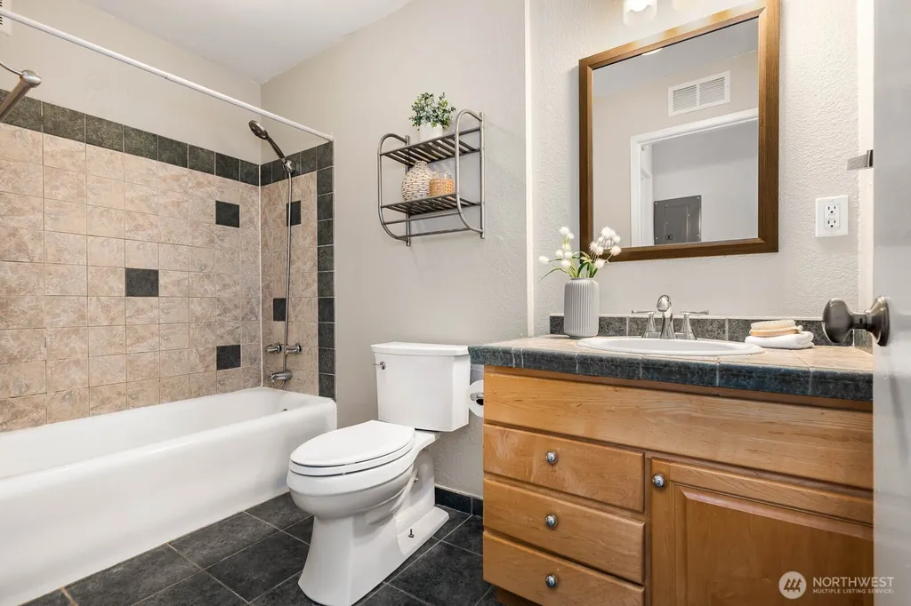 120 14th Avenue Seattle WA 98122