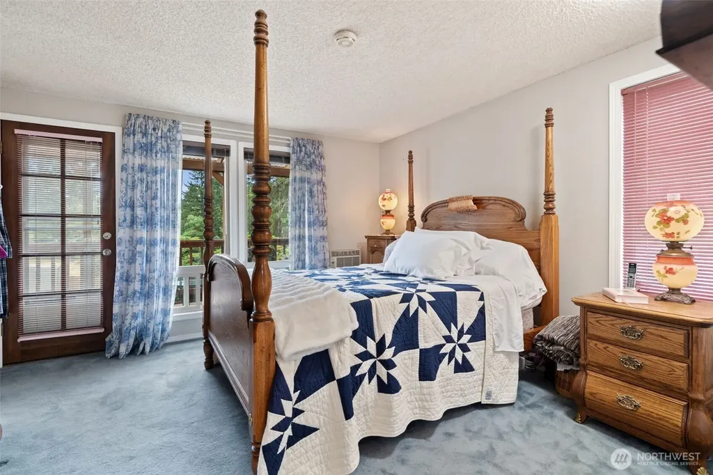 140 NE Rainier Place N Belfair WA 98528