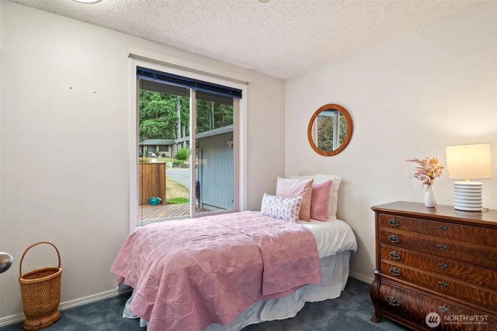 140 NE Rainier Place N Belfair WA 98528