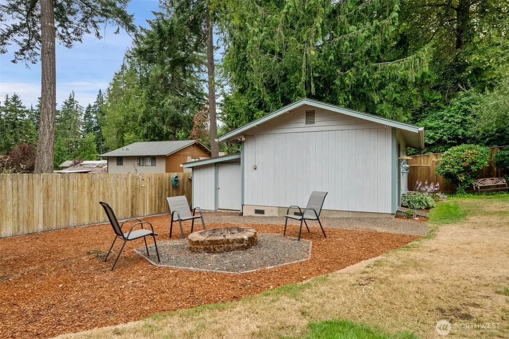 140 NE Rainier Place N Belfair WA 98528
