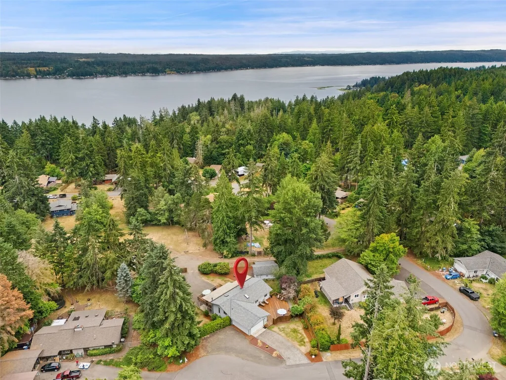 140 NE Rainier Place N Belfair WA 98528
