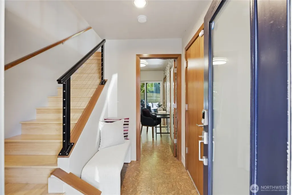 6714 Mary Avenue NW Seattle WA 98117