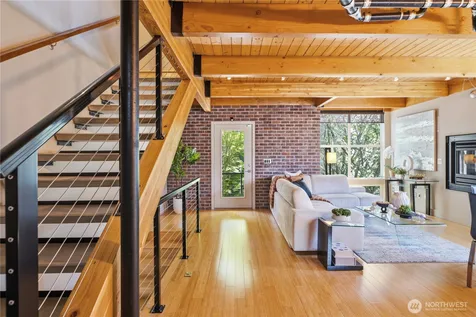 6714 Mary Avenue NW Seattle WA 98117