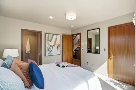 6714 Mary Avenue NW Seattle WA 98117