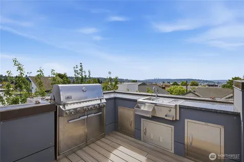 6714 Mary Avenue NW Seattle WA 98117