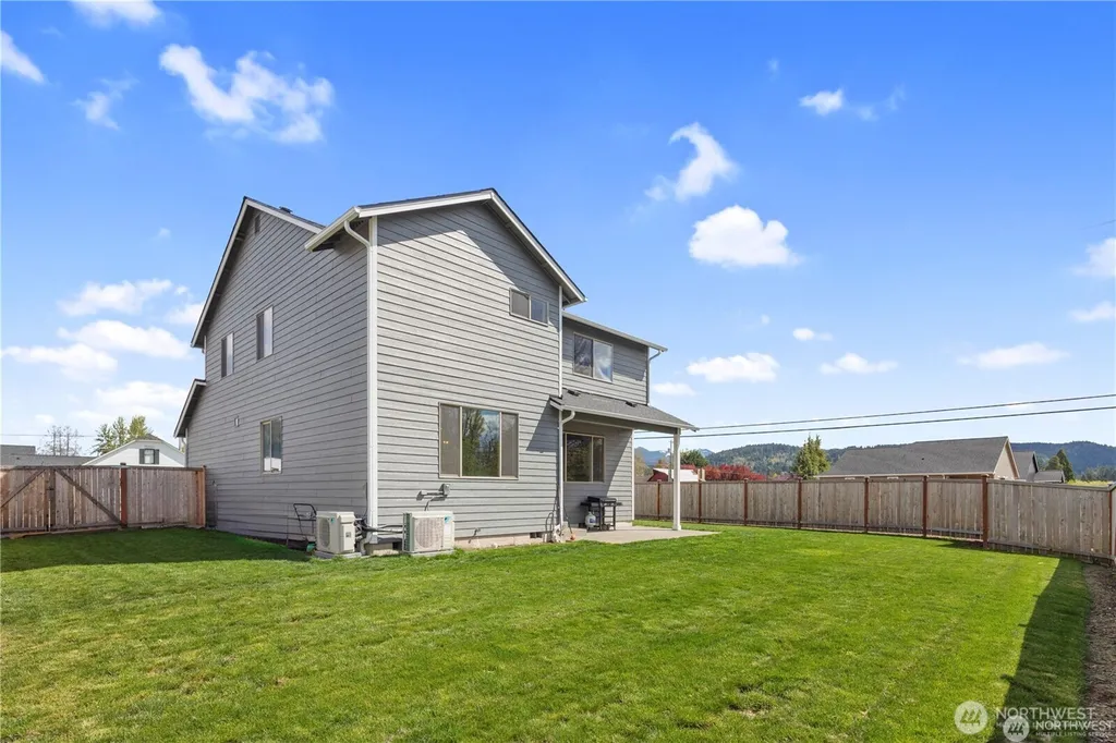 209 N Mcneely Street Buckley WA 98321