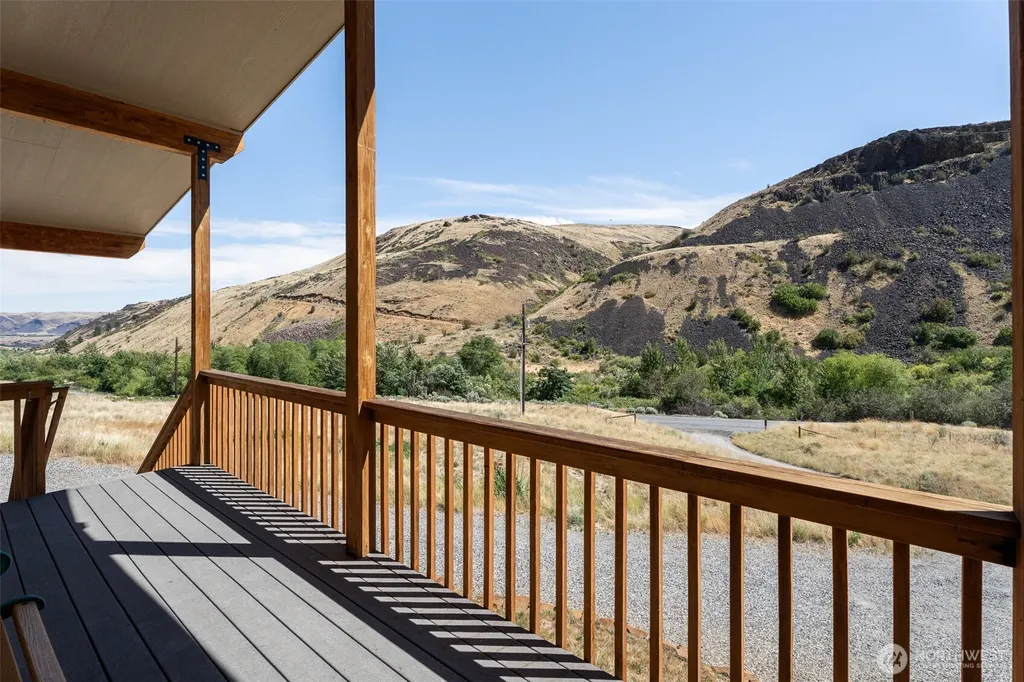 7400 Colockum Road Malaga WA 98828