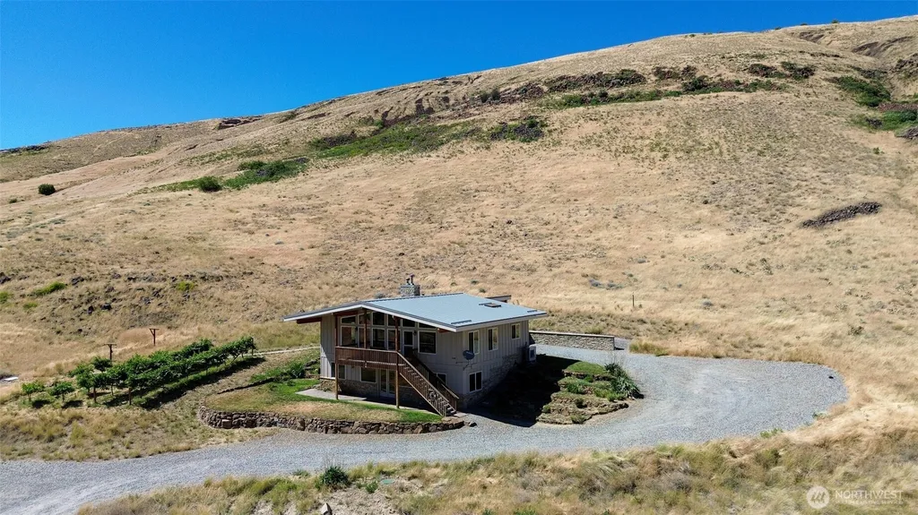 7400 Colockum Road Malaga WA 98828