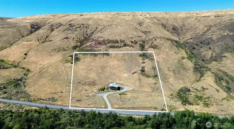 7400 Colockum Road Malaga WA 98828